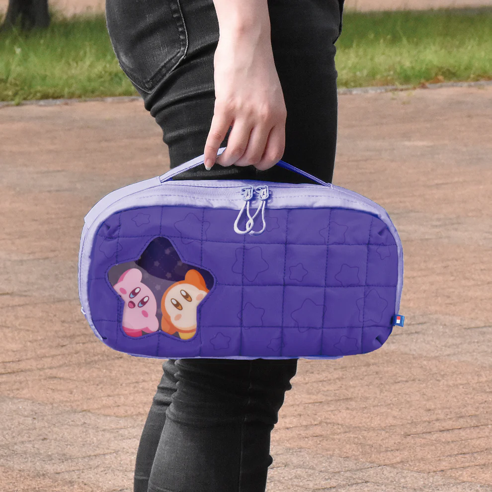 Bolso acolchado morado con ventana de estrella que muestra dos personajes de Kirby.