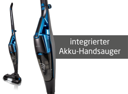 Ein schwarzer und blauer Akku-Handstaubsauger steht auf schwarzem Hintergrund.