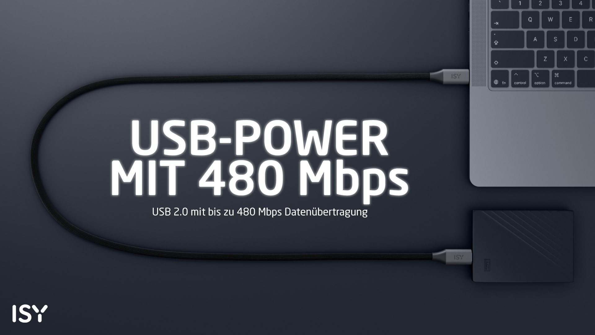Ein schwarzes ISY USB-Kabel verbindet ein externes Laufwerk mit einem Laptop.