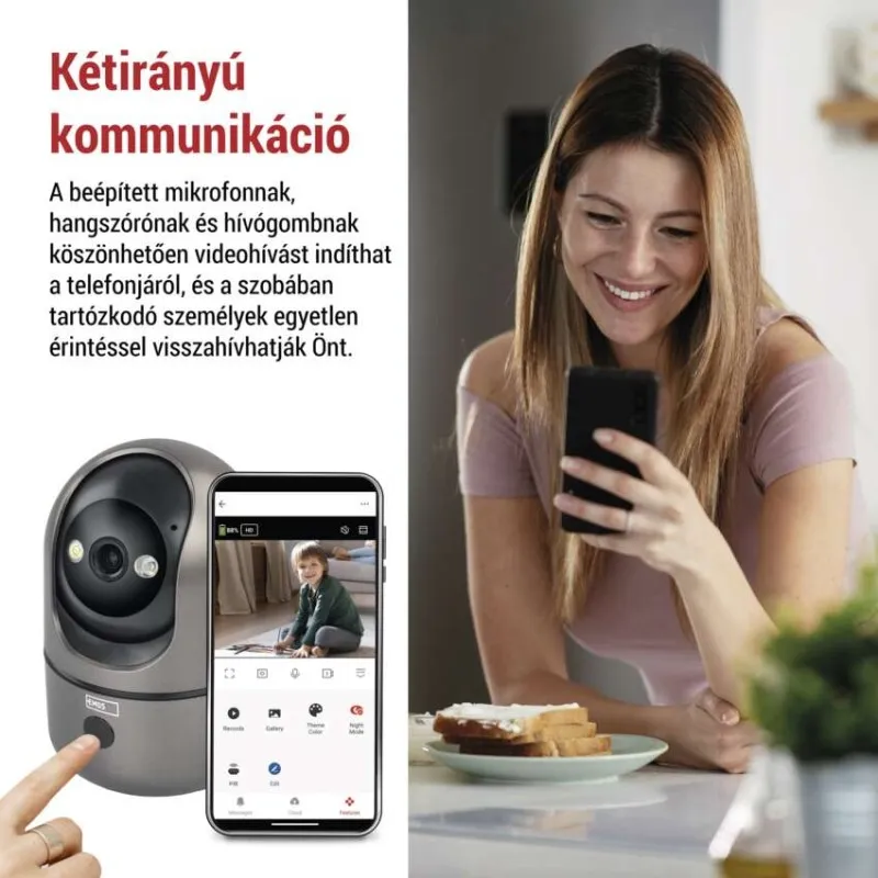 Egy nő okostelefonját nézi, mellette egy biztonsági kamera és annak applikációja.