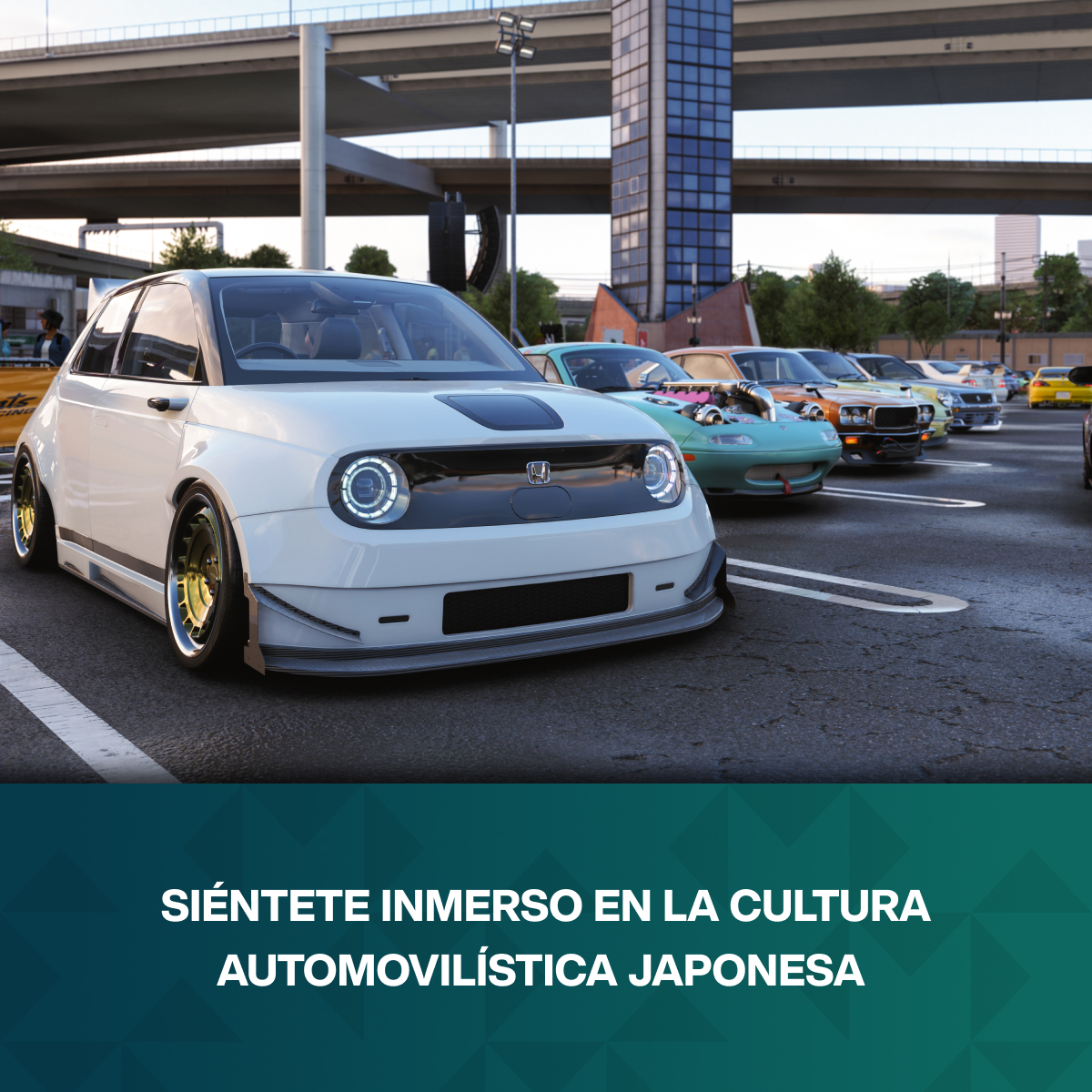 Un coche blanco modificado con llantas doradas aparcado con otros coches. Autopista elevada sobre ellos.