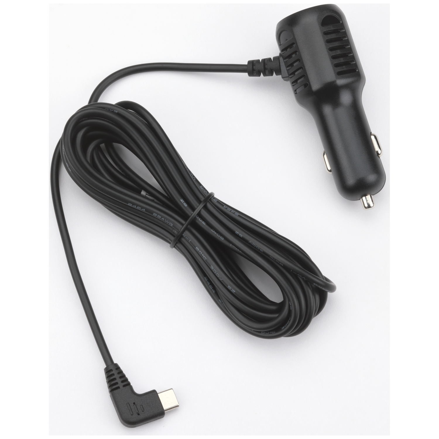 Zwarte oplaadkabel met USB-C-connector en sigarettenaanstekeradapter.