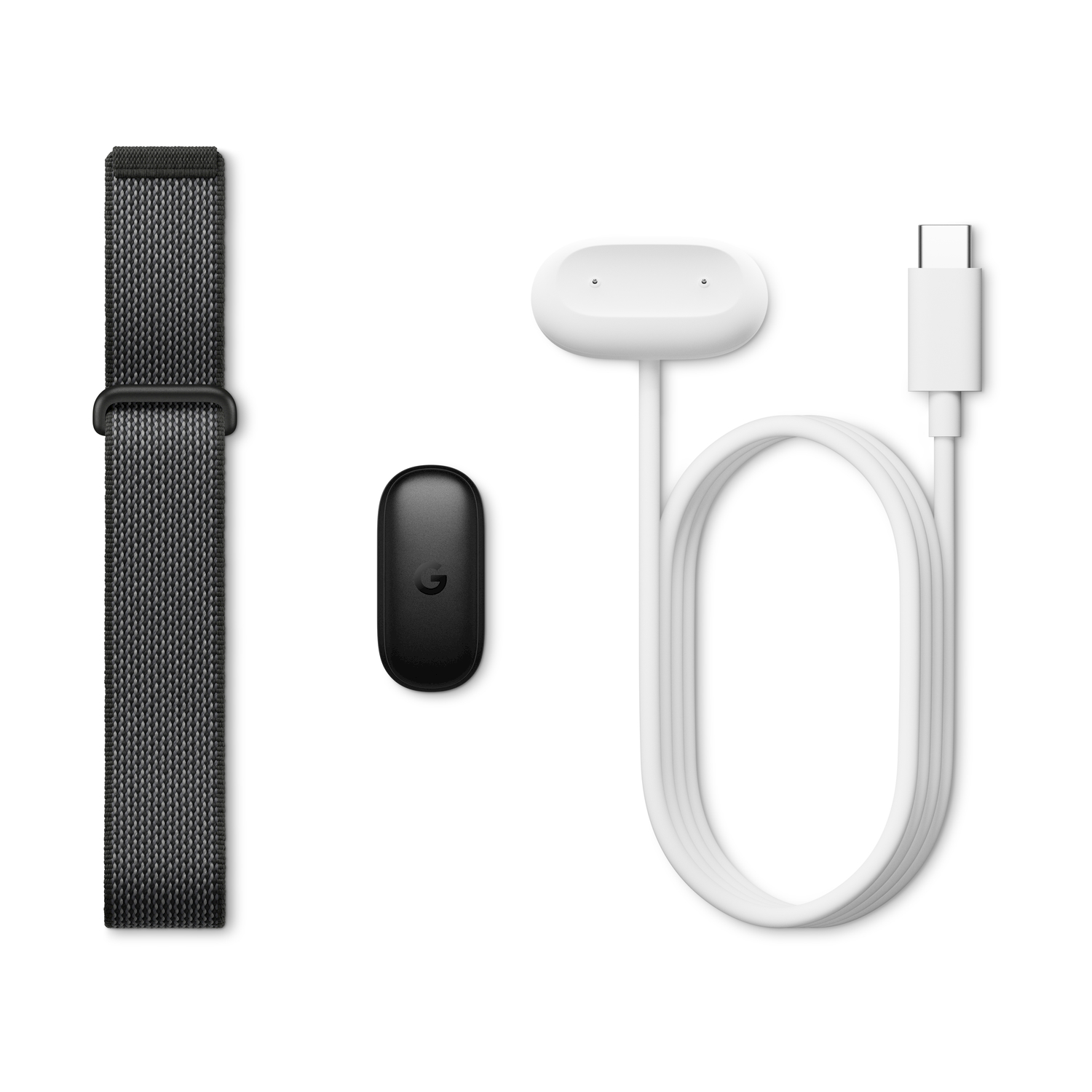 Un cinturino nero, un sensore ovale nero e un cavo di ricarica USB-C bianco.