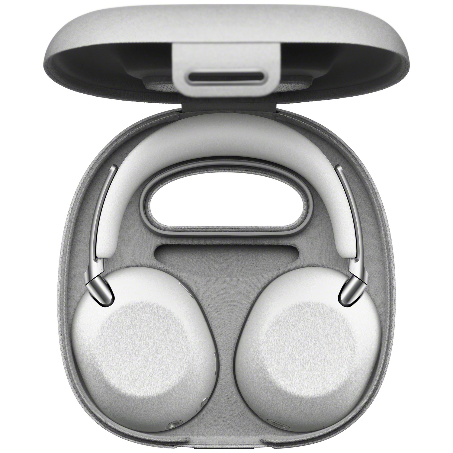 Casque blanc dans un étui gris, couvercle ouvert.