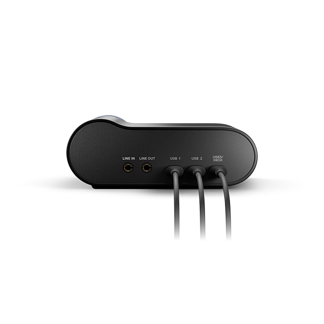 Line In, Line Out, USB 1, USB 2 ve USB/XBOX bağlantı noktalarına sahip siyah ses aygıtı.