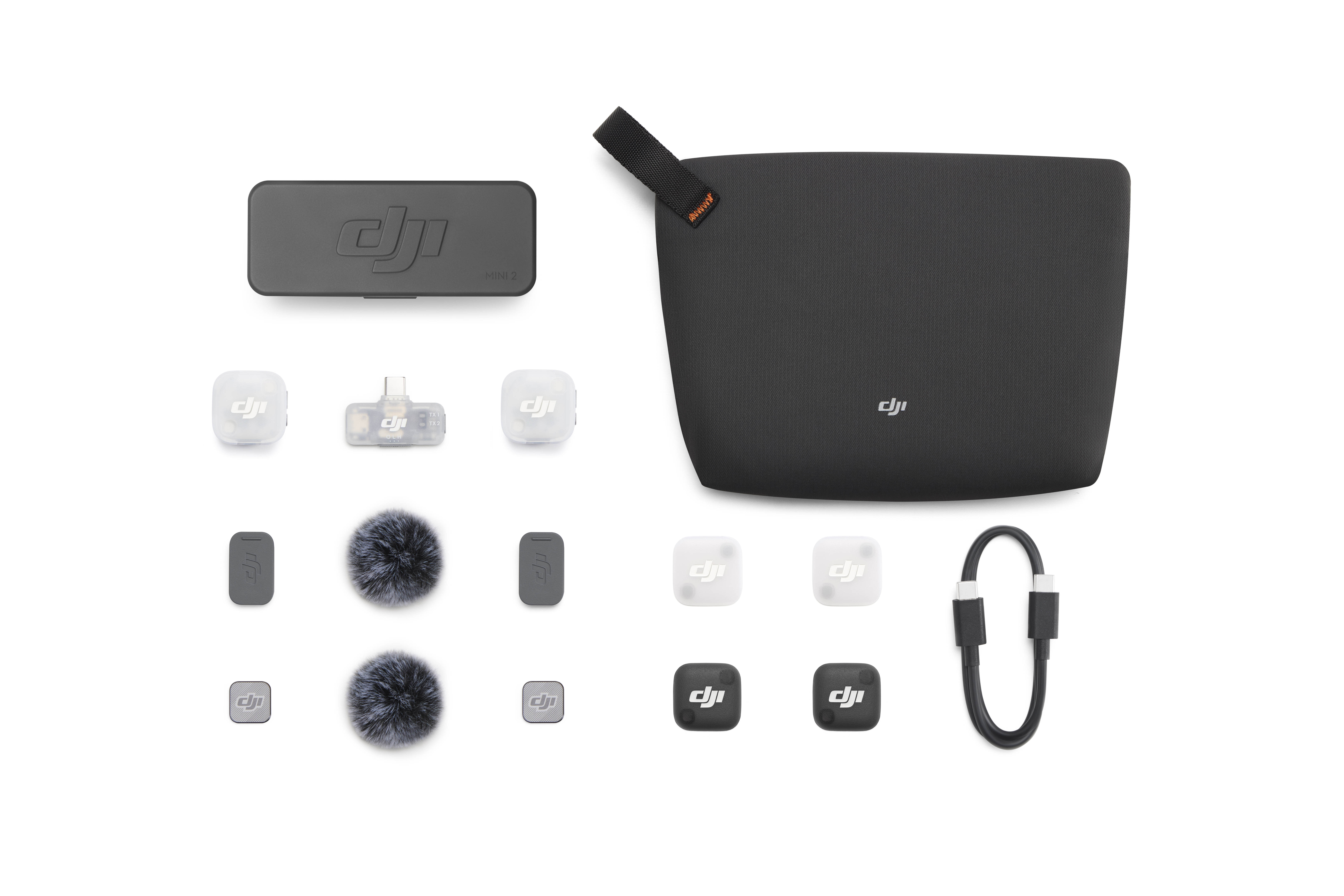 DJI Mini 2 aksesuarları: çanta, kablo, rüzgar koruyucuları ve aksesuarlar.