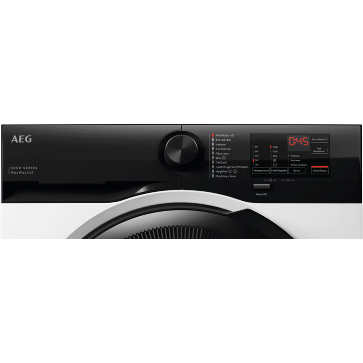 Vooraanzicht van een AEG wasmachine met bedieningspaneel en trommel.