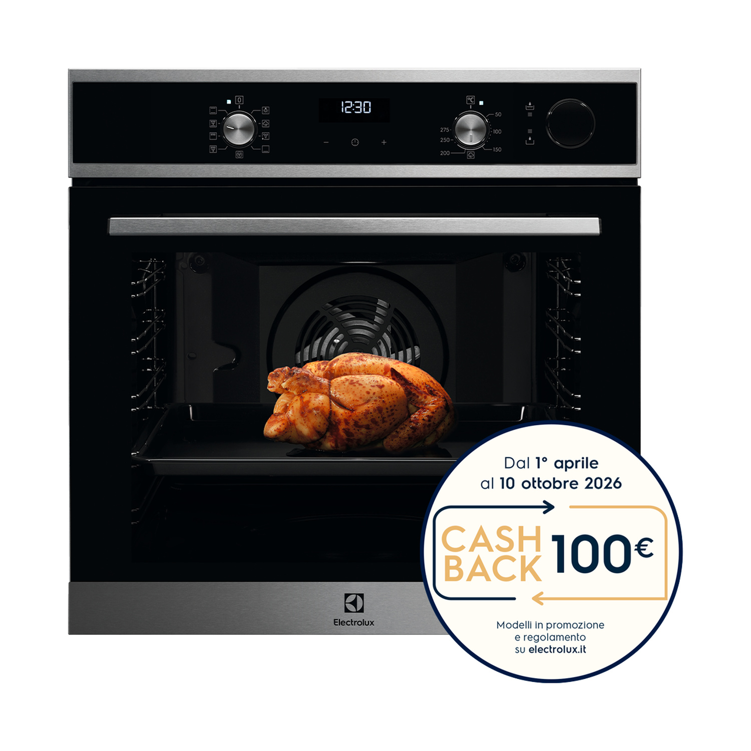 Un forno con pollo arrosto su una griglia. Ora 12:30.