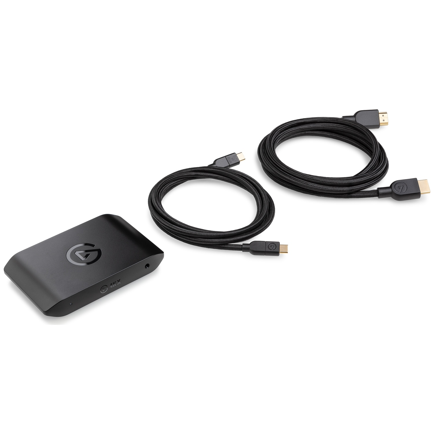 Boîtier d'acquisition noir avec deux câbles noirs, connecteurs HDMI et USB-C.