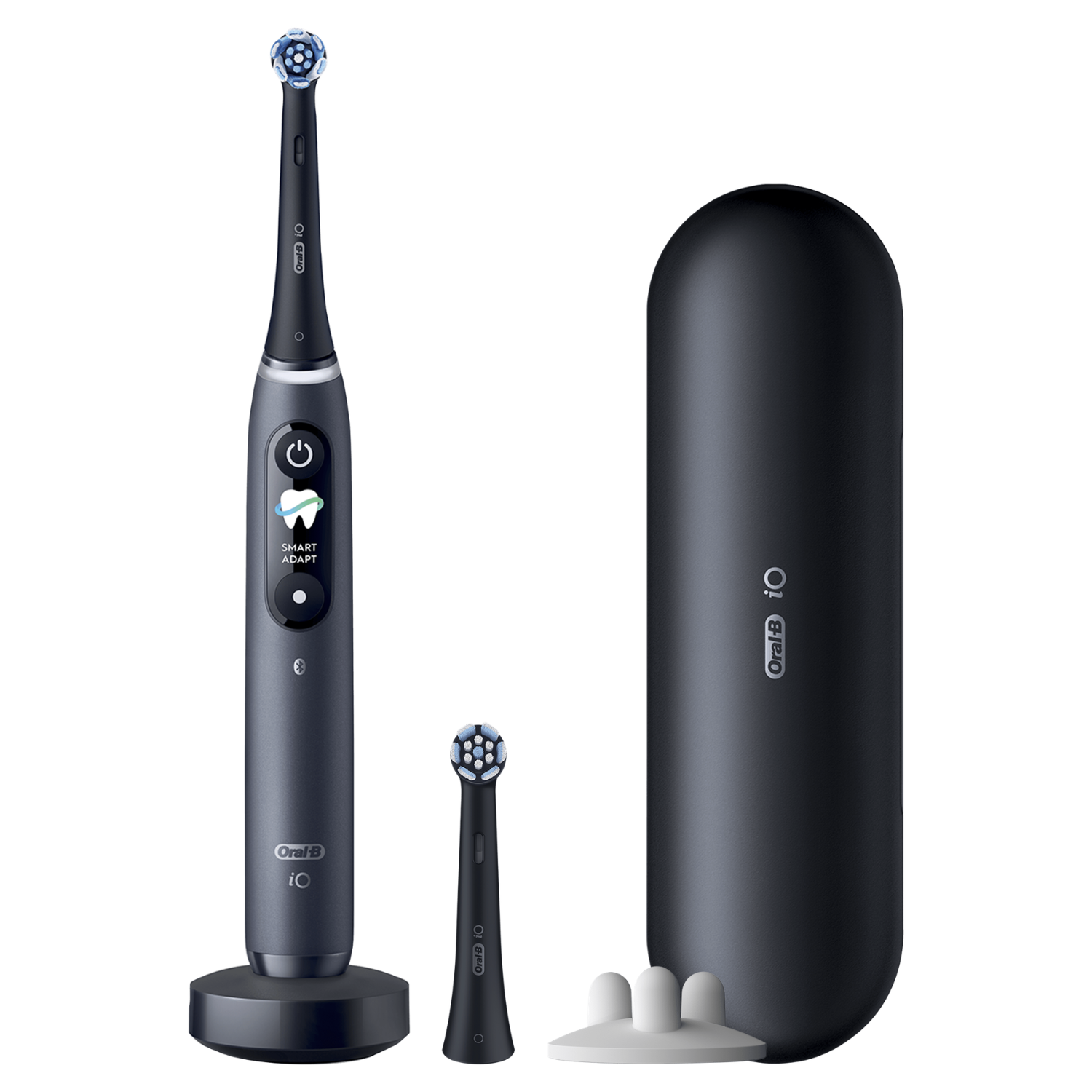 Un cabezal de cepillo de dientes Oral-B iO oscuro, estuche de carga y soporte.