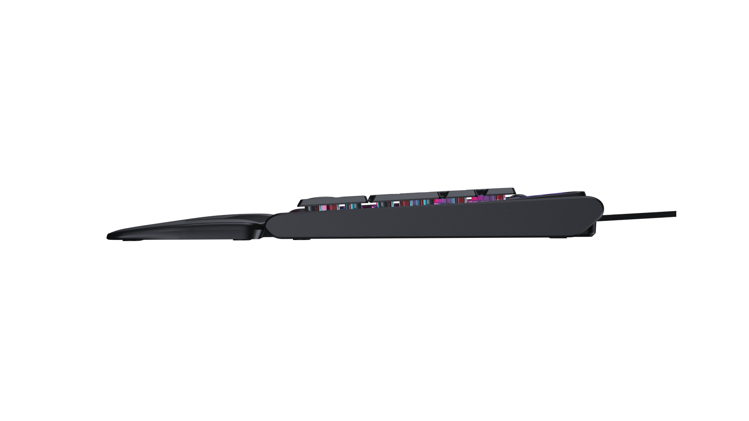 Eine graue Tastatur mit RGB-Beleuchtung auf schwarzem Hintergrund.