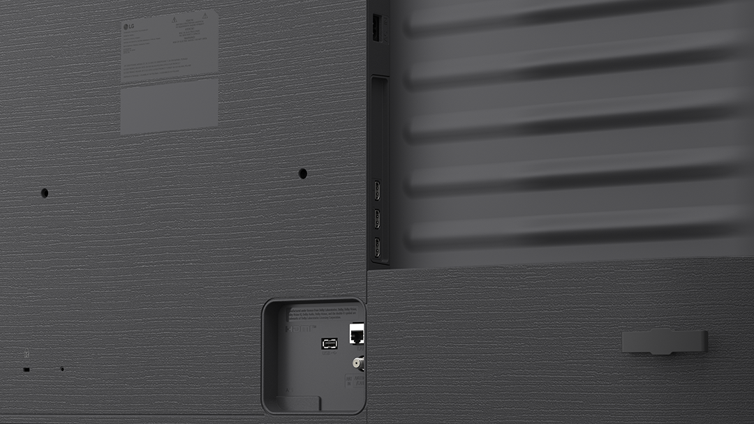 TV hátulja HDMI, USB és Ethernet portokkal.