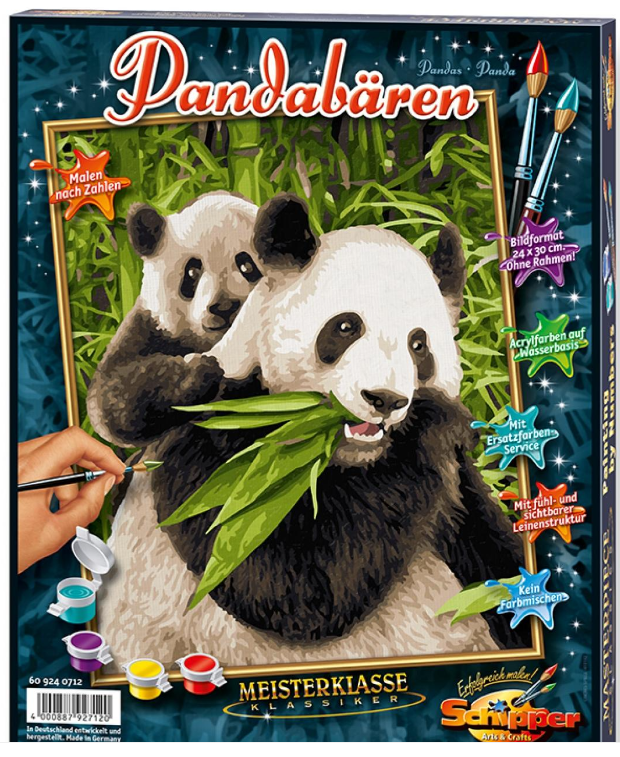 Zwei Pandas fressen Bambus, ein Pinsel und Farben sind zu sehen.