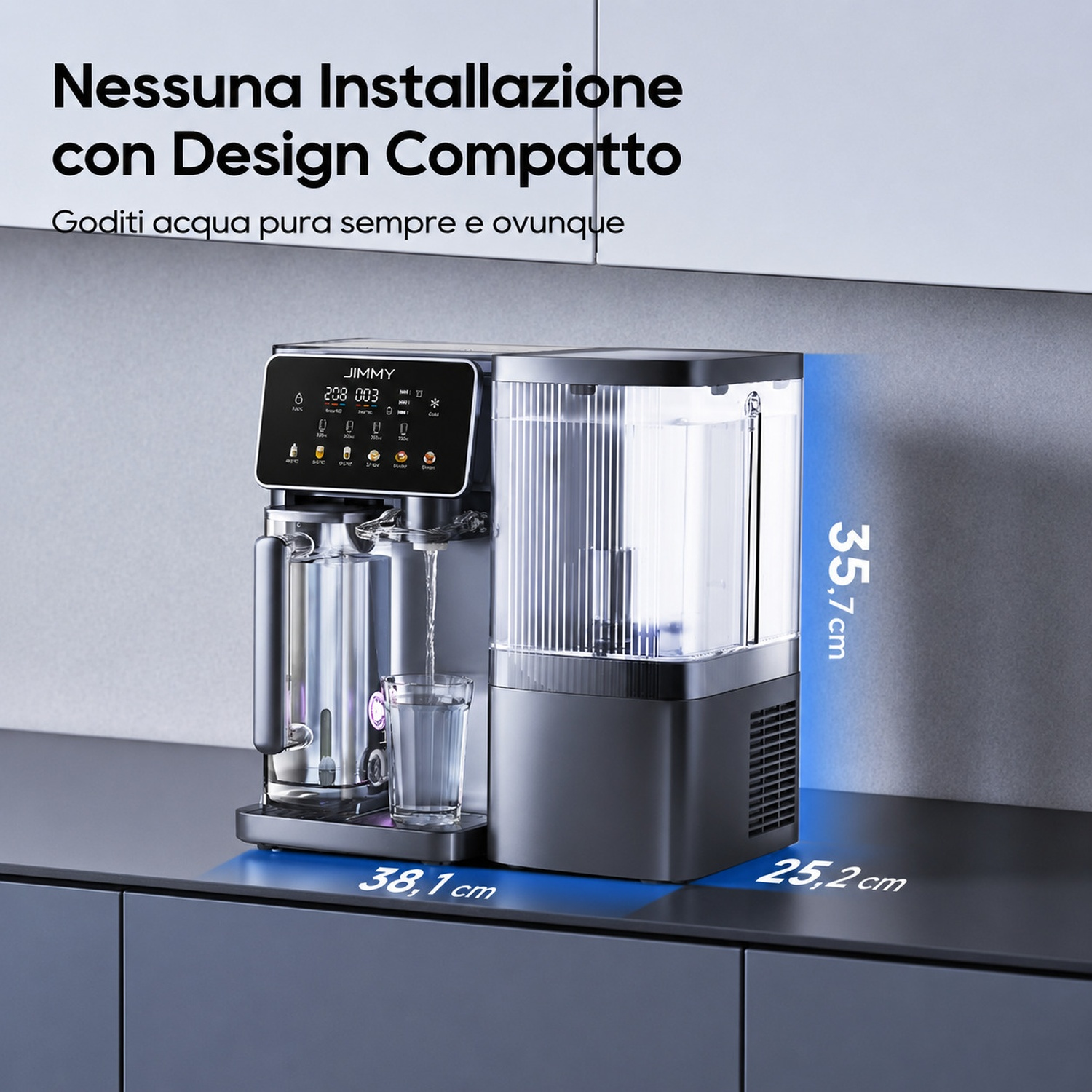 Un moderno erogatore d'acqua con display digitale riempie un bicchiere.