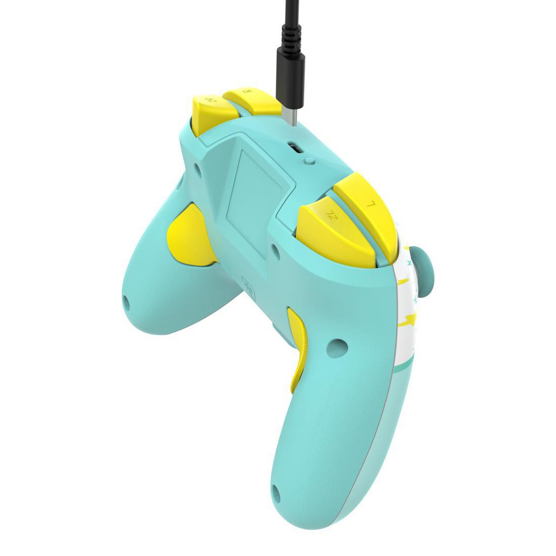 Ein türkisfarbener Controller mit gelben Knöpfen und einem schwarzen Kabel.