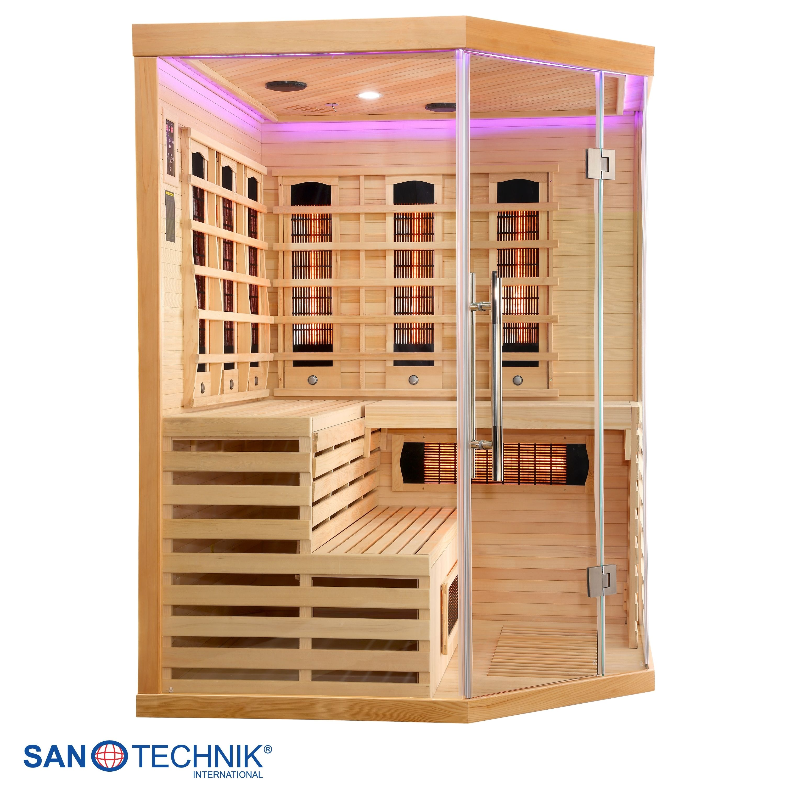 Eine hölzerne Ecksauna mit Glastür, Bänken und leuchtenden Heizstrahlern.