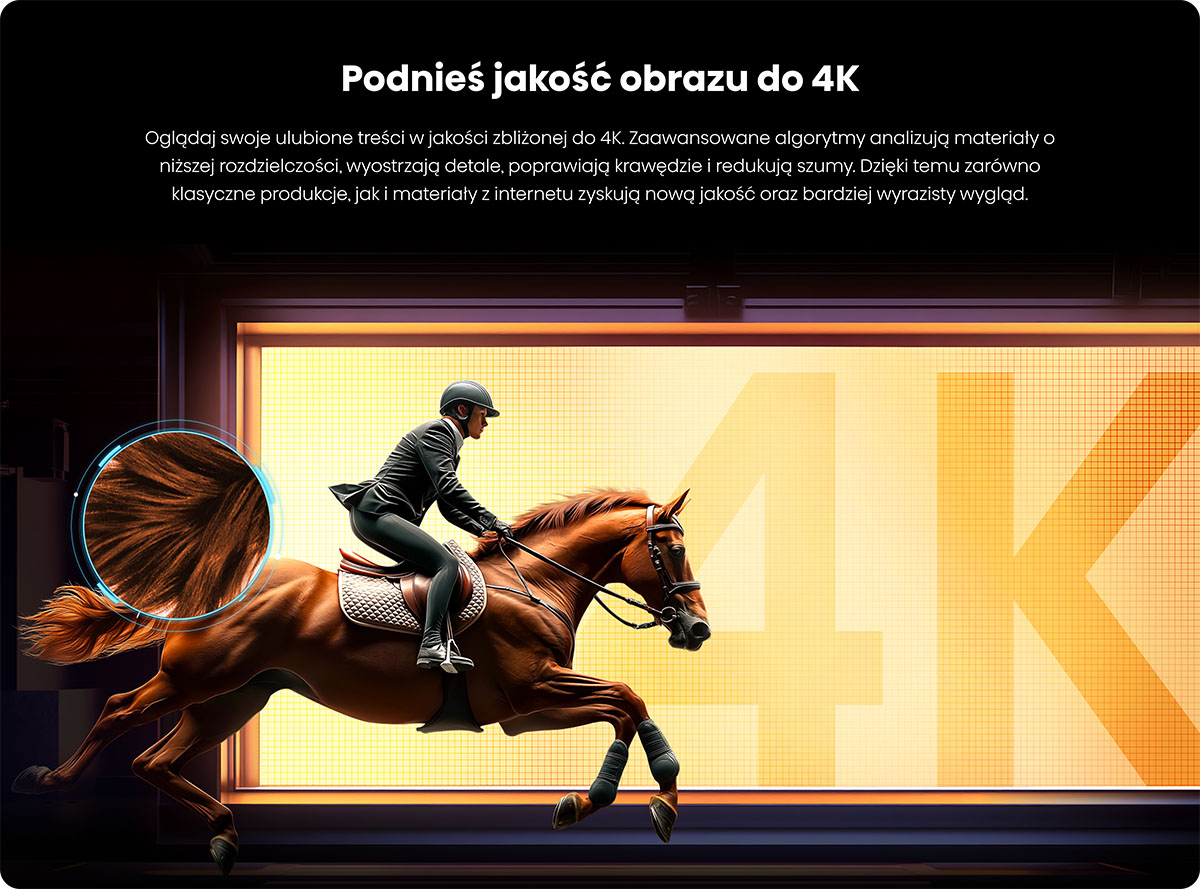 Jazdec na brązowym koniu skacze przed jasnym tłem 4K.