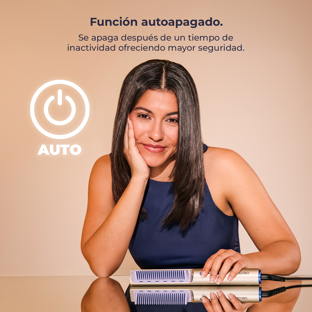 Mujer con plancha, icono de apagado automático y texto.