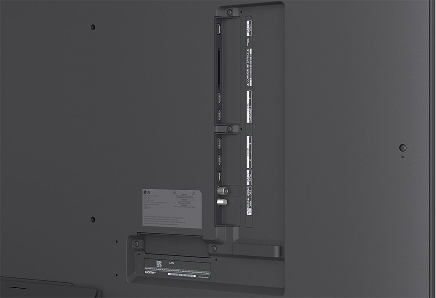 TV hátulja HDMI, USB és LAN portokkal.