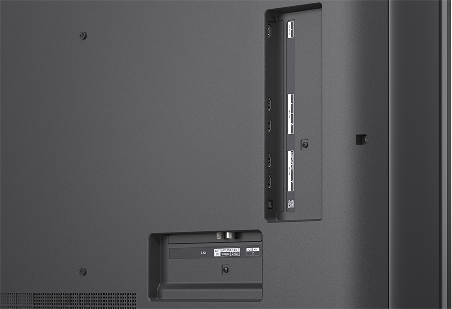 TV hátulja csatlakozókkal: HDMI, USB, LAN és antenna.