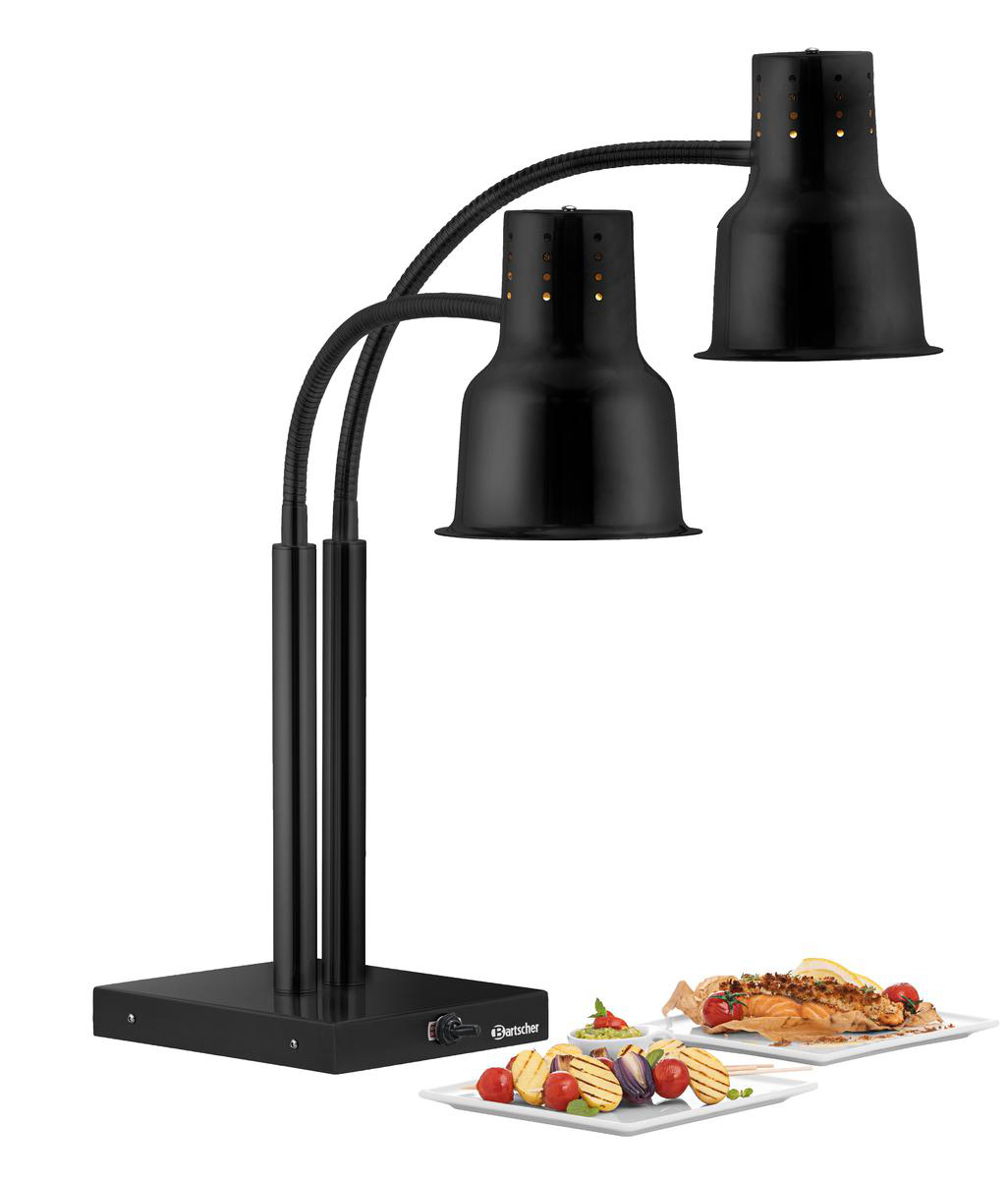Schwarze Wärmelampe mit zwei verstellbaren Armen über Essensteller: Lachs und Spieße.