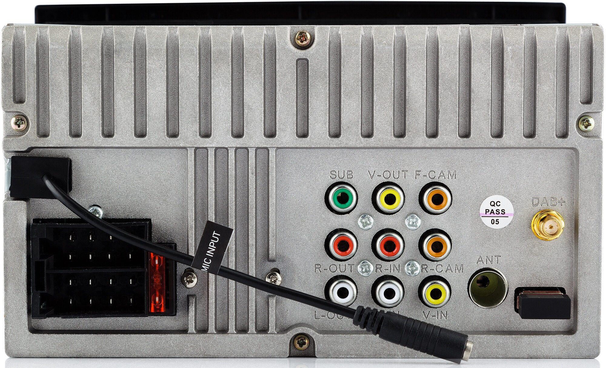 Tył radioodtwarzacza samochodowego z portami SUB, V-OUT, F-CAM, R-OUT, R-IN, R-CAM, L-OO, V-IN, MIC INPUT, ANT, DAB+