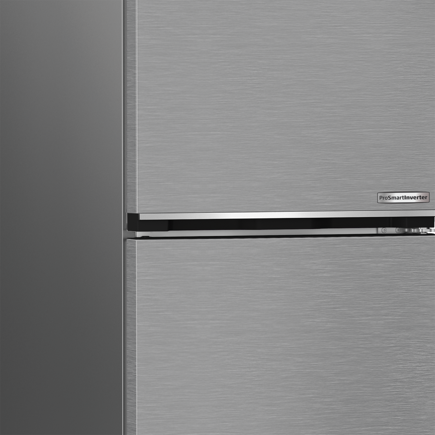 Un refrigerador plateado con acabado de metal cepillado y logo ProSmartInverter.