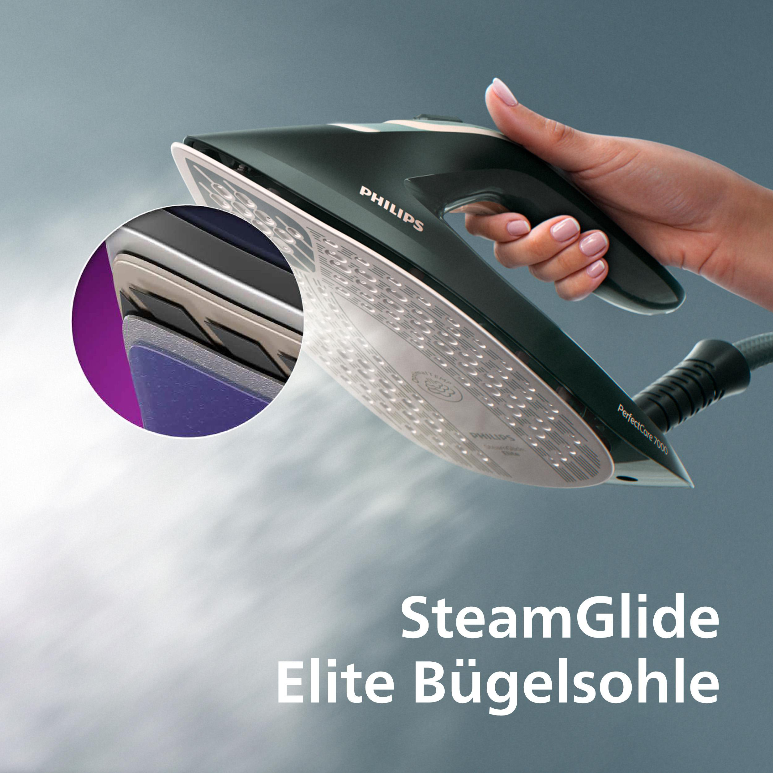 Dampfbügeleisen mit SteamGlide Elite Bügelsohle und Dampfaustritt.