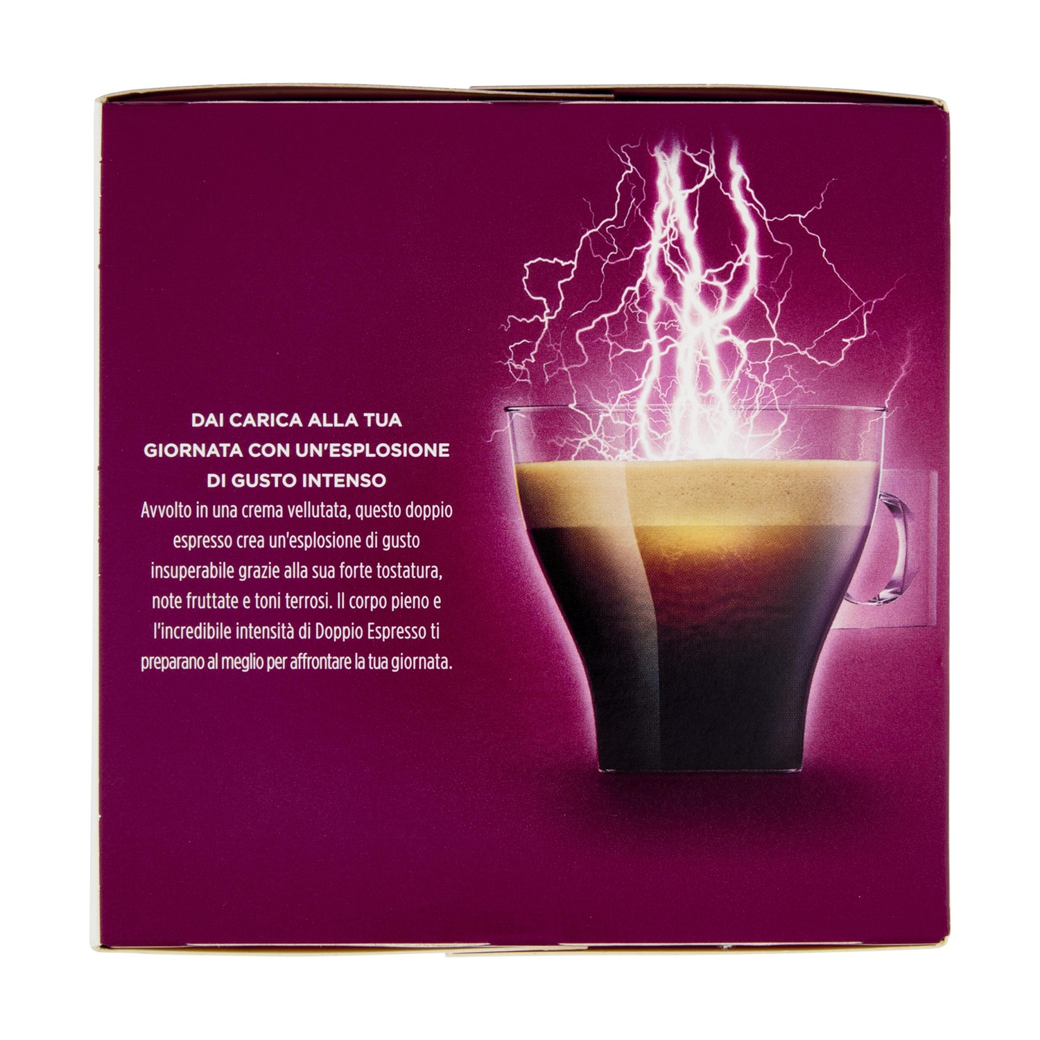 Una tazza di caffè con espresso cremoso, con fulmini che salgono sopra.