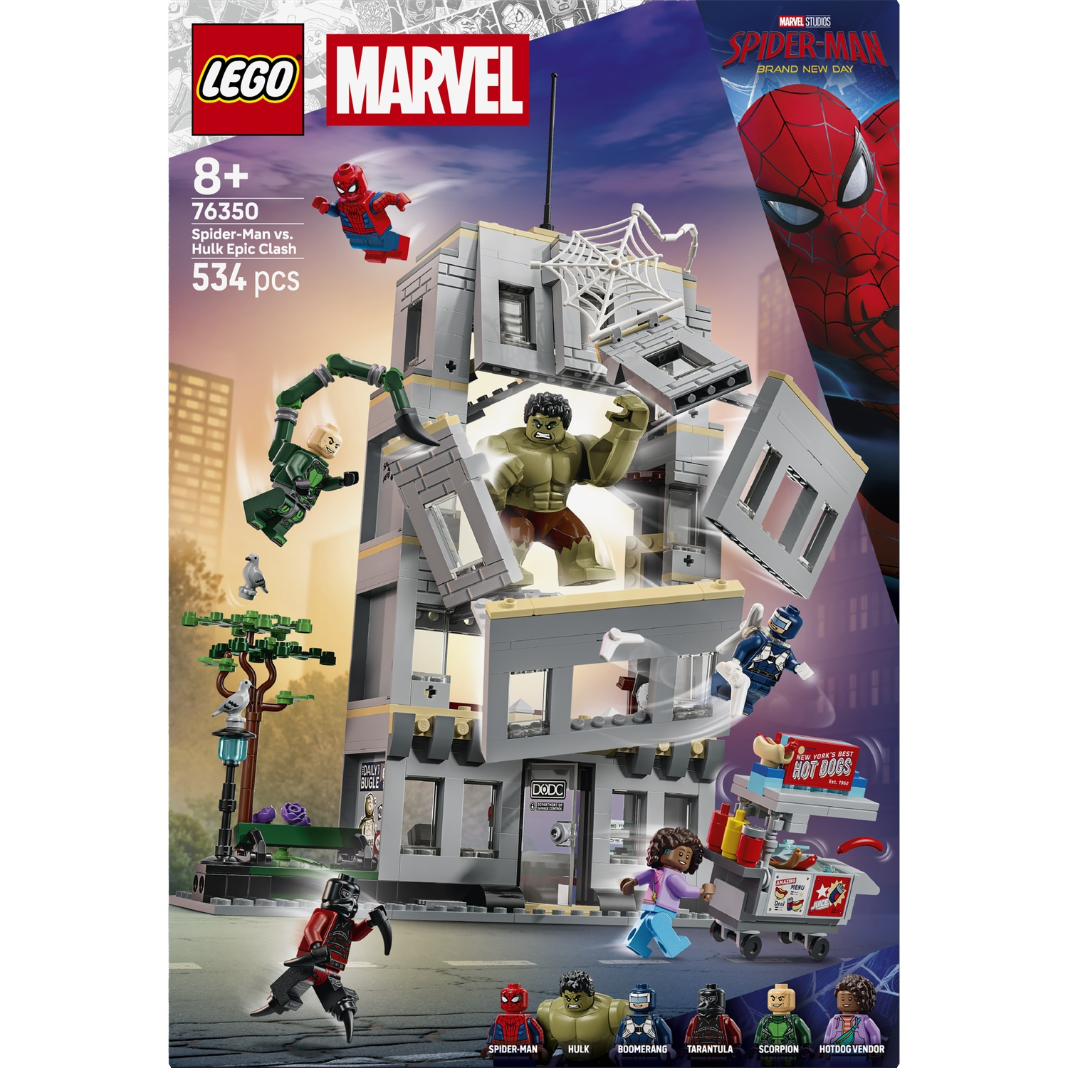 LEGO Marvel set: Spider-Man vs. Hulk with figures, building, and hotdog cart.