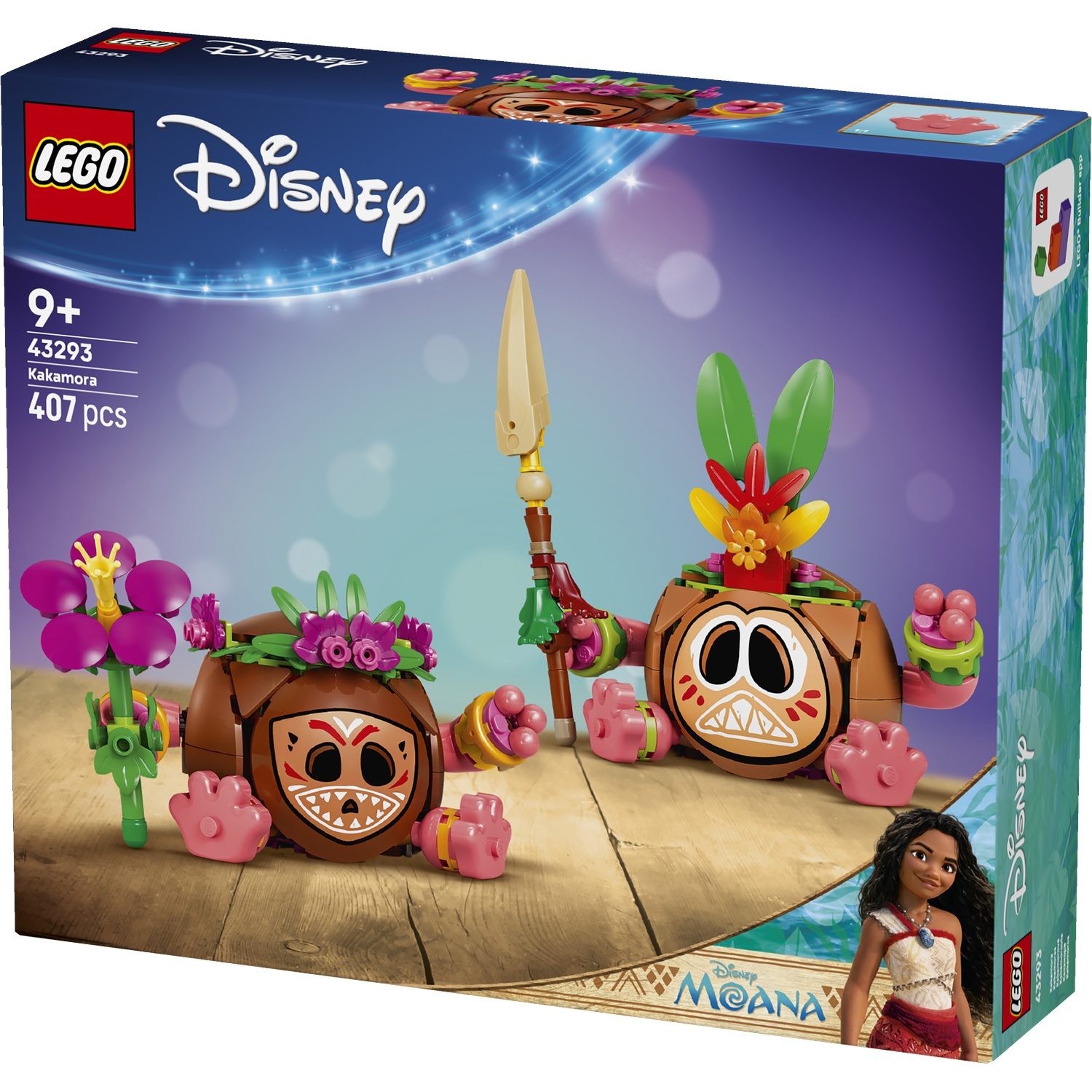 LEGO Disney Kakamora set met twee figuren, Moana en speer op houten achtergrond.