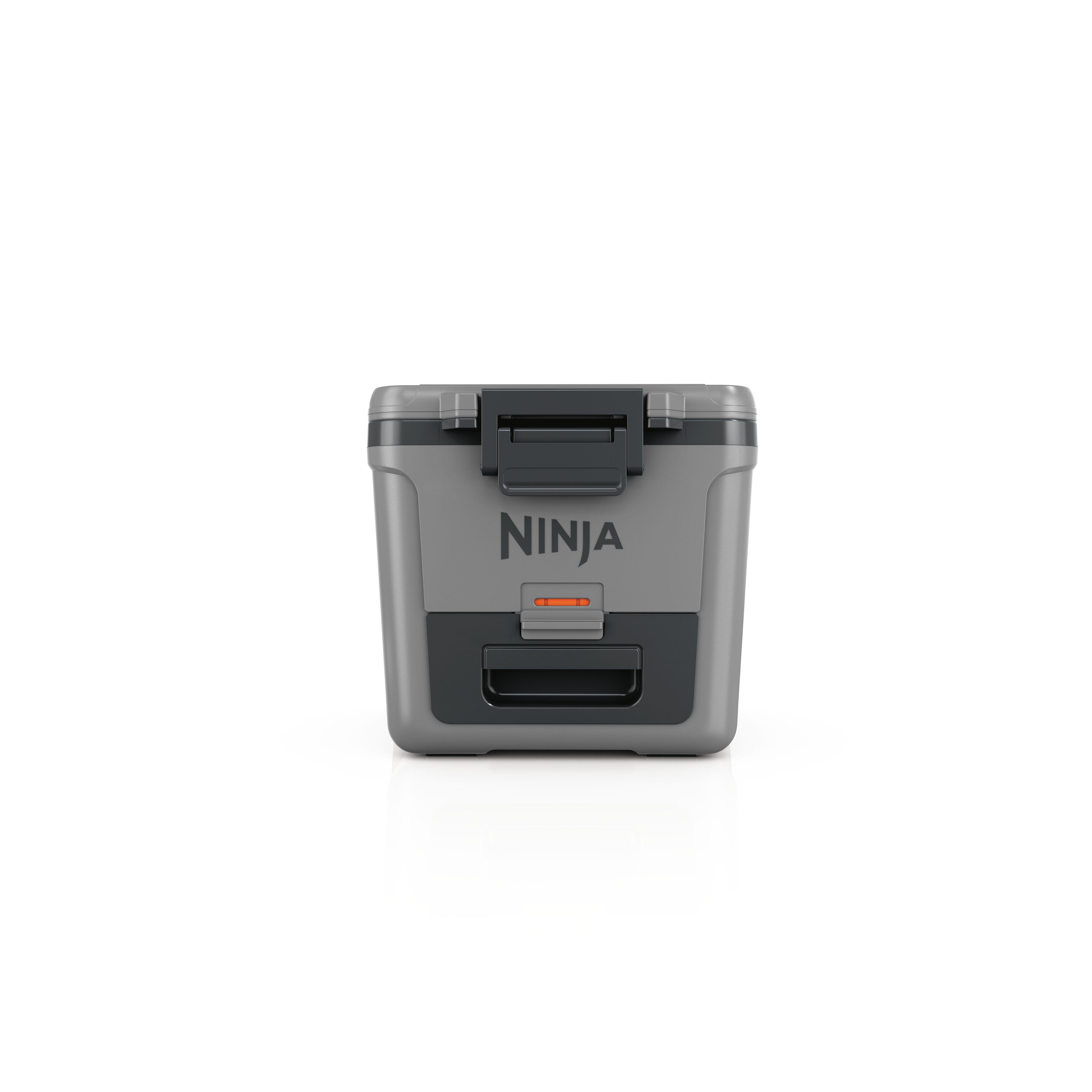 Grauer Ninja-Kühler mit schwarzem Griff und orangefarbener Anzeige.