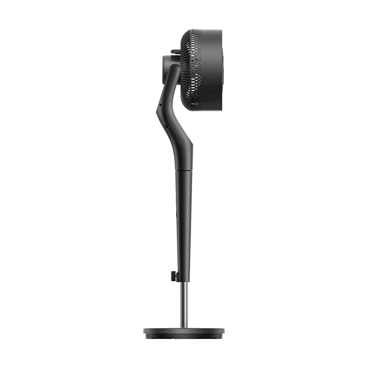Un ventilatore da terra nero con fessure di ventilazione rotonde e supporto regolabile.