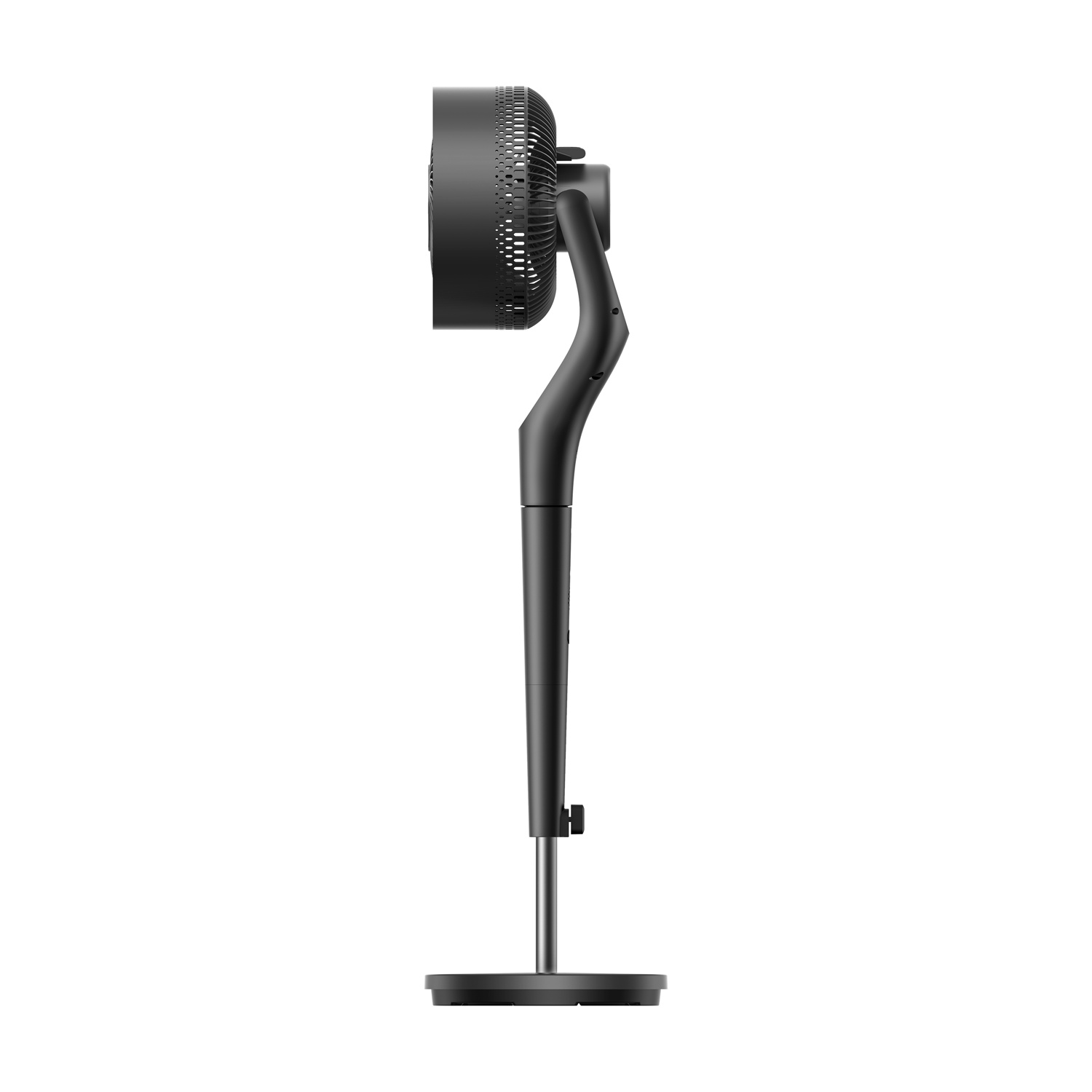 Un ventilatore da terra nero con stelo regolabile su base rotonda.