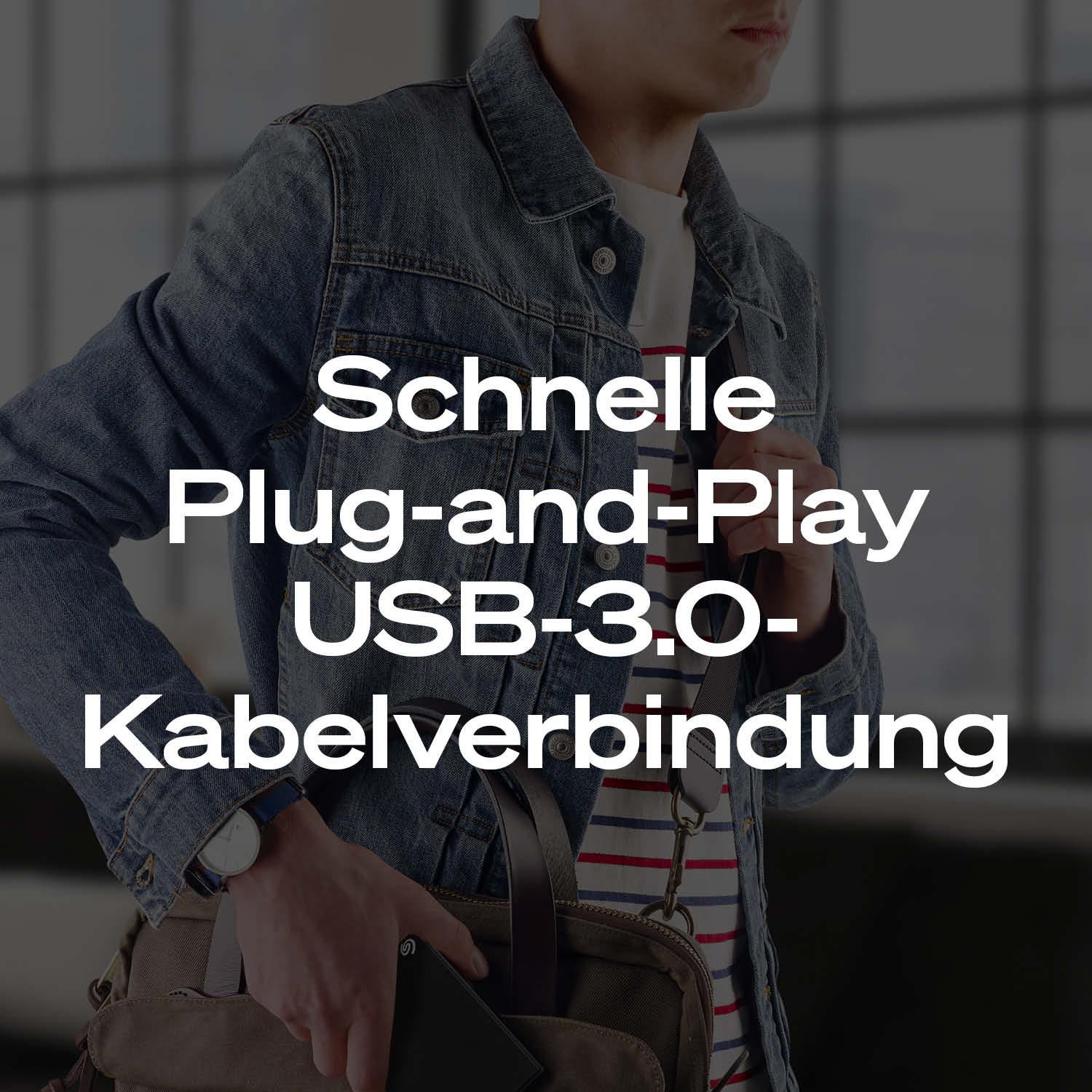 Schnelle Plug-and-Play USB 3.0 Kabelverbindung mit Mann in Jeansjacke.