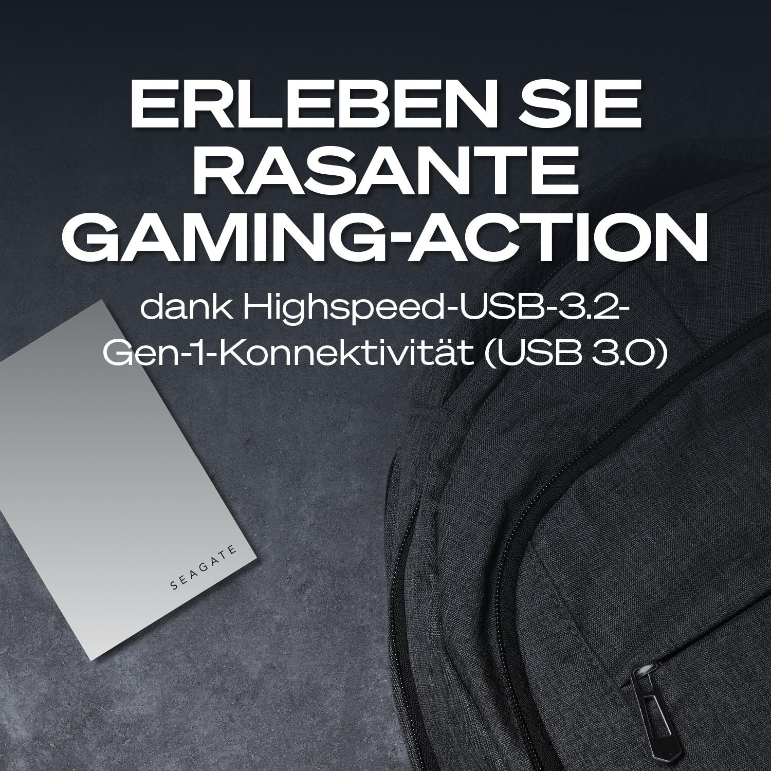 Graue Seagate-Festplatte liegt neben schwarzem Rucksack. Text: Gaming-Action.