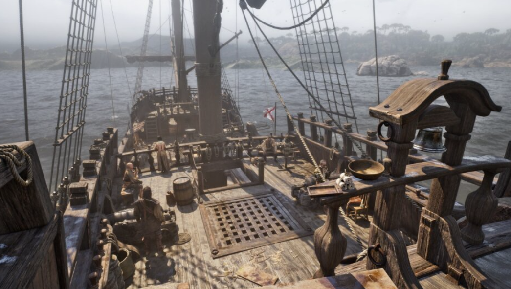 Ein altes Segelschiff mit Mannschaft auf See, mit Holzdecks und Takelage.
