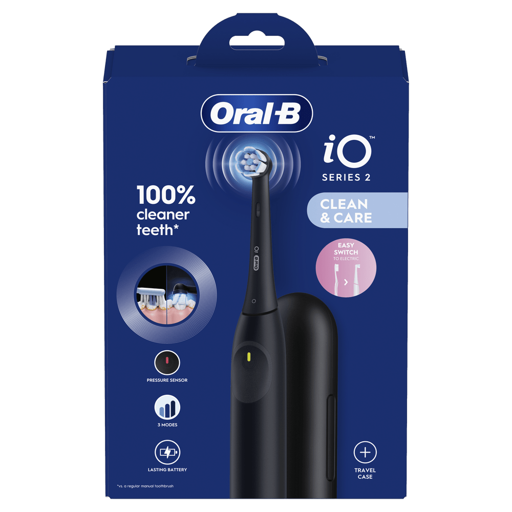 Embalaje de un cepillo de dientes Oral-B iO Series 2 negro con accesorios.
