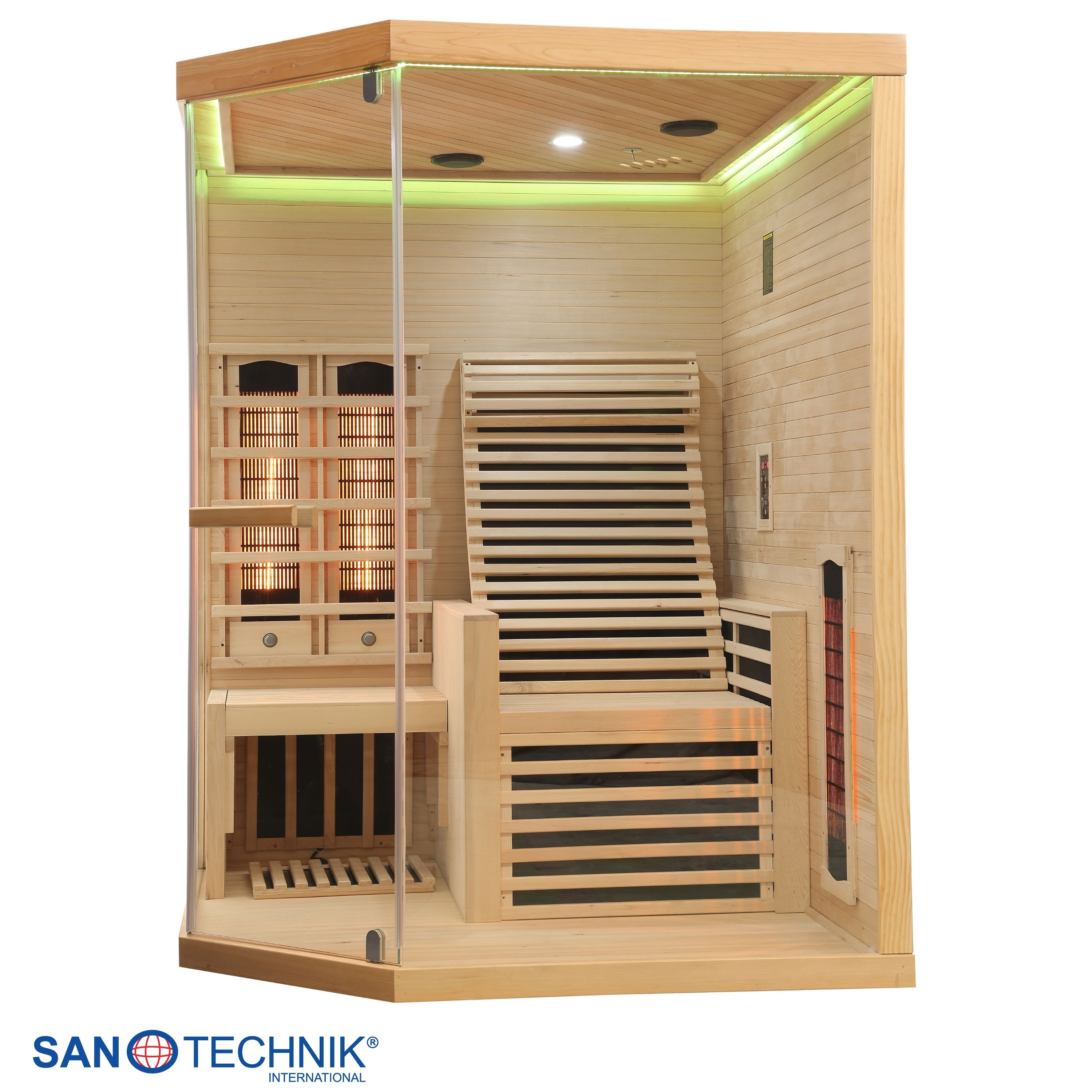 Eine Holzsauna mit Glasfront, Bänken, Heizstrahlern und LED-Beleuchtung.