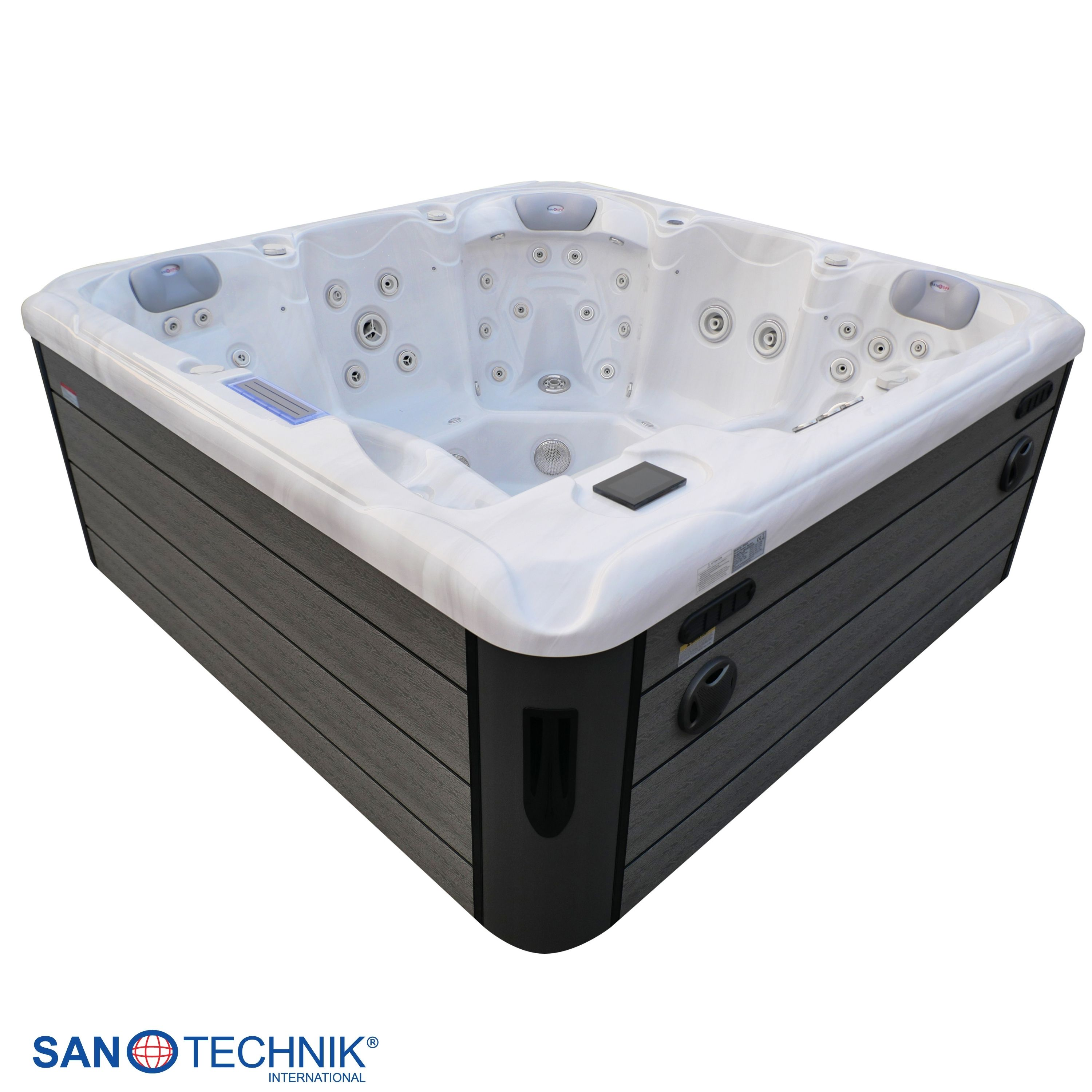 Ein weißer Whirlpool mit grauer Holzoptik und mehreren Düsen.