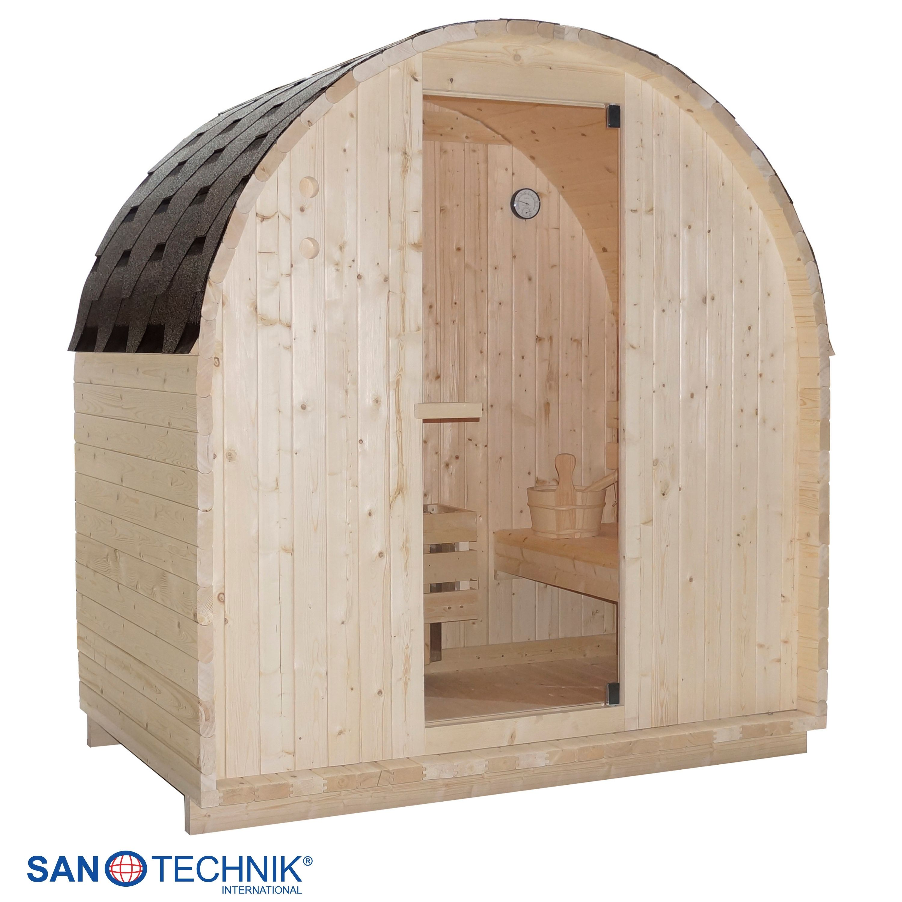 Holzsauna mit gewölbtem Dach, Glastür und Thermometer. Innen eine Bank und ein Eimer.