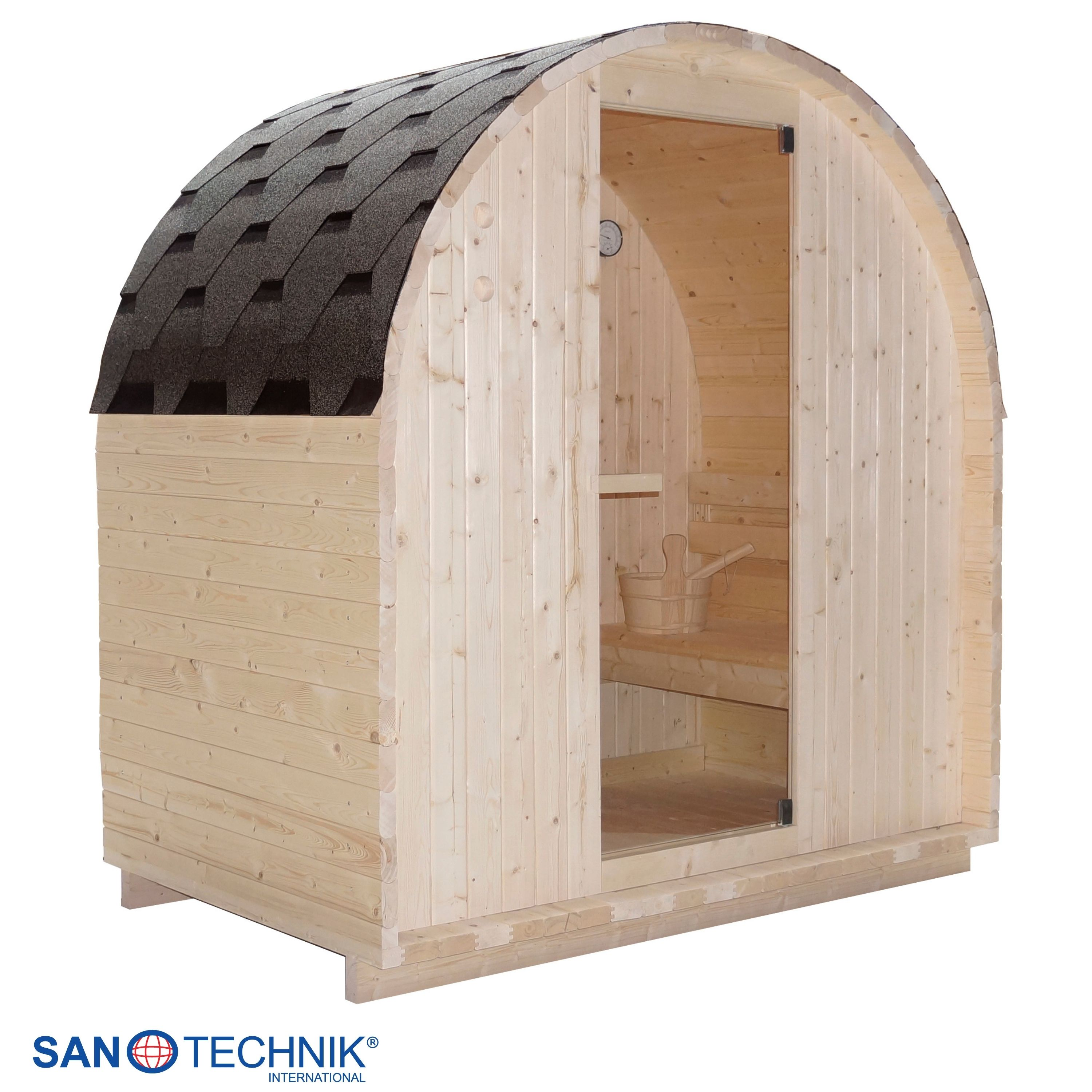 Eine Holzhüttensauna mit dunklem Schindeldach und Glastür.