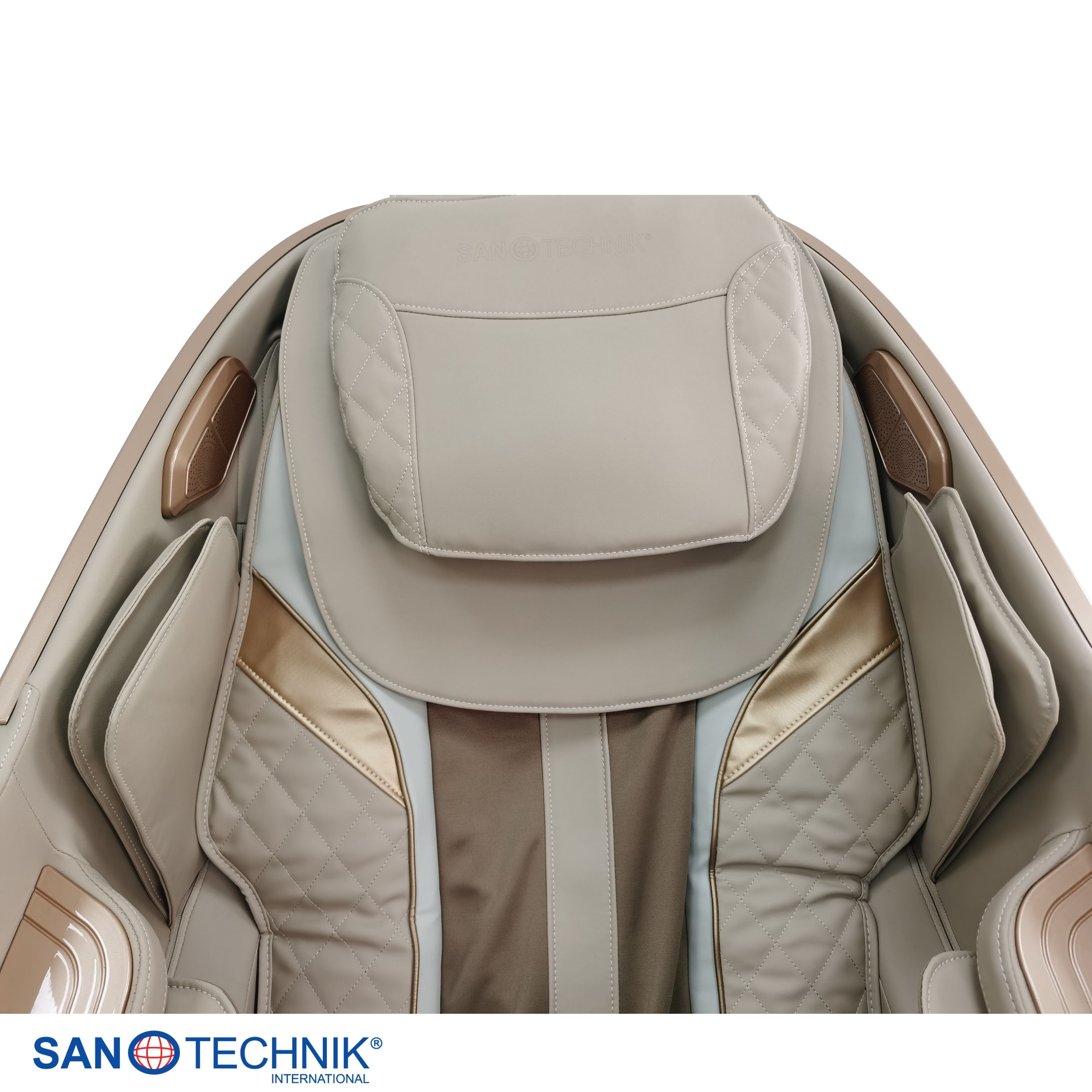 Beige Massagesessel mit gesteppten Polstern und goldenen Akzenten.