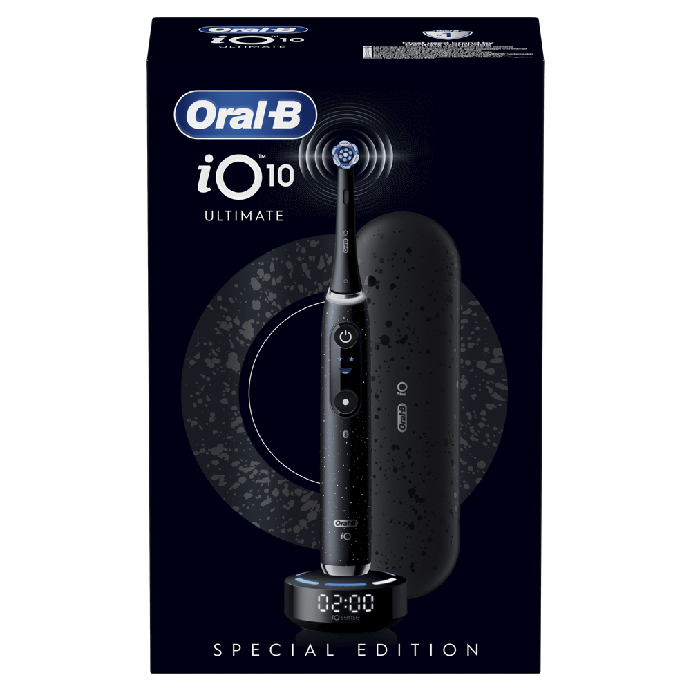 Cepillo de dientes eléctrico negro Oral-B iO Series 10 con base de carga y estuche.