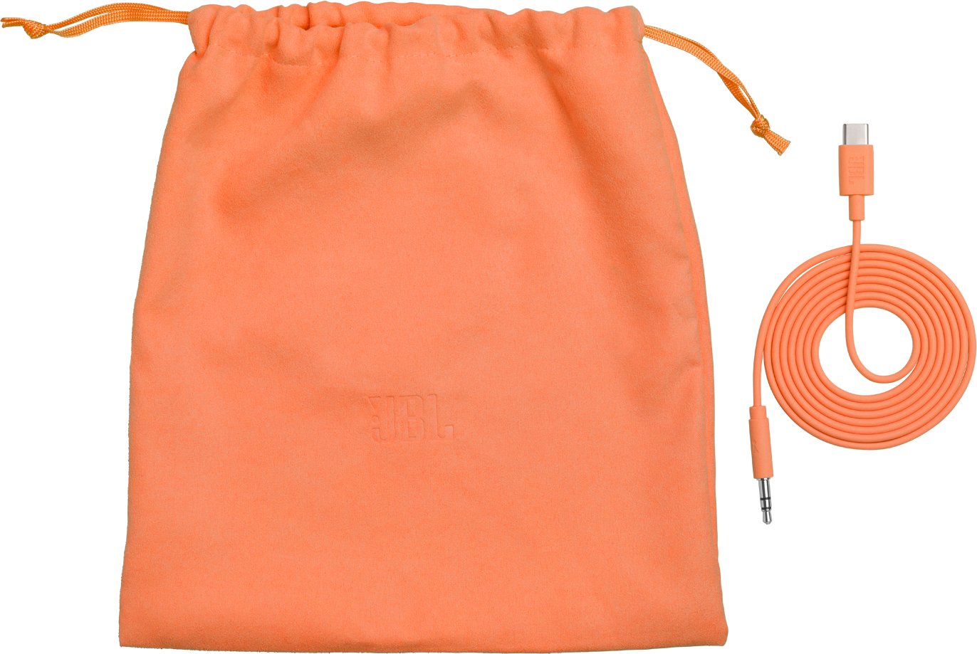 Une pochette en tissu orange avec logo JBL et un câble de chargement USB-C enroulé.