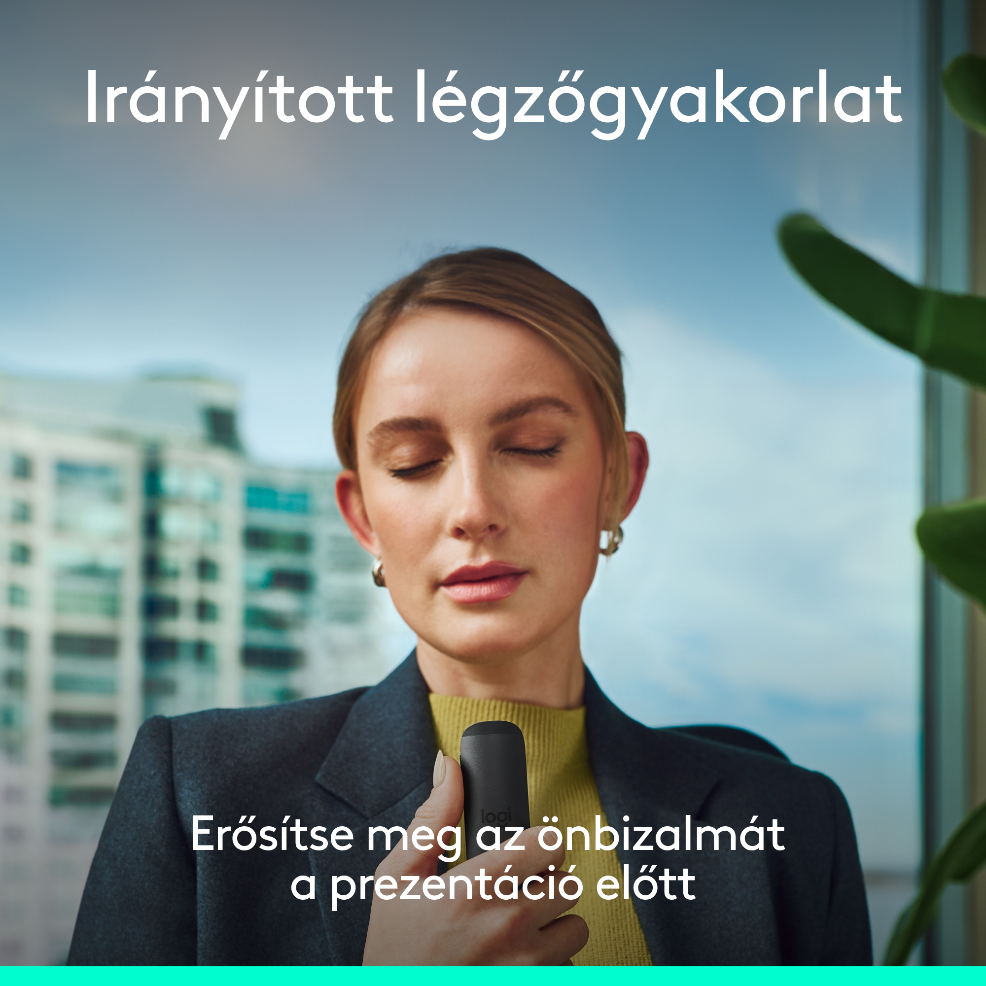 Egy csukott szemű nő fekete eszközt tart, szöveg veszi körül.