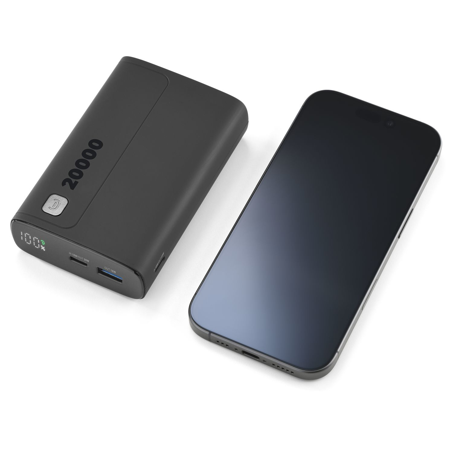 Un banco de energía negro con pantalla '20000' y '100%' junto a un smartphone negro.