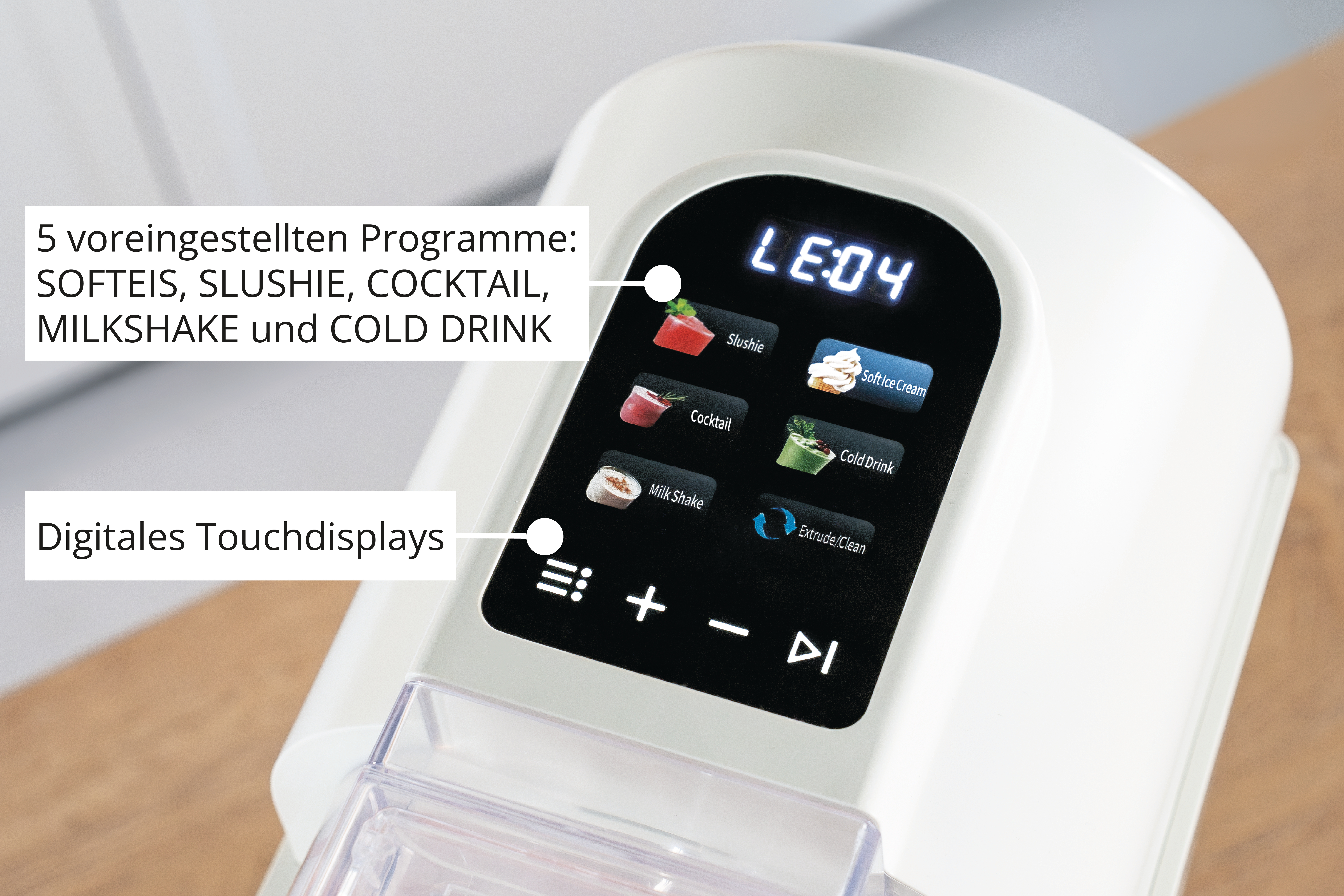 Ein weies Gerät mit Touchscreen zeigt 5 Programme: Eis, Slushie, Cocktail, Milkshake und Kaltgetränk.