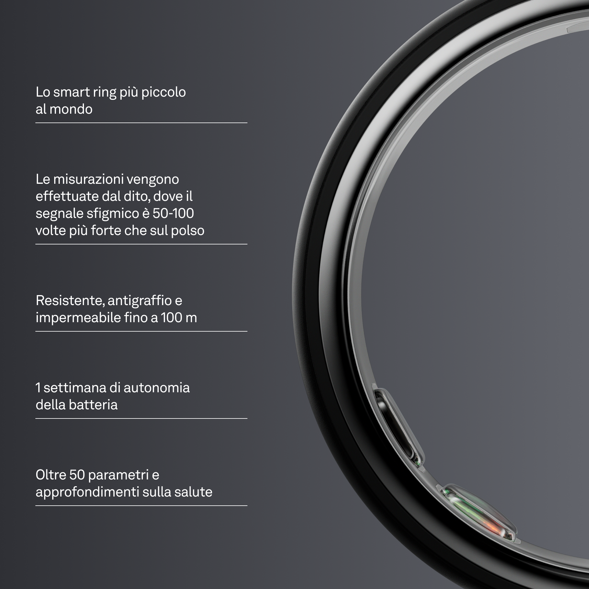Smart ring nero con accenti argentati su sfondo grigio.