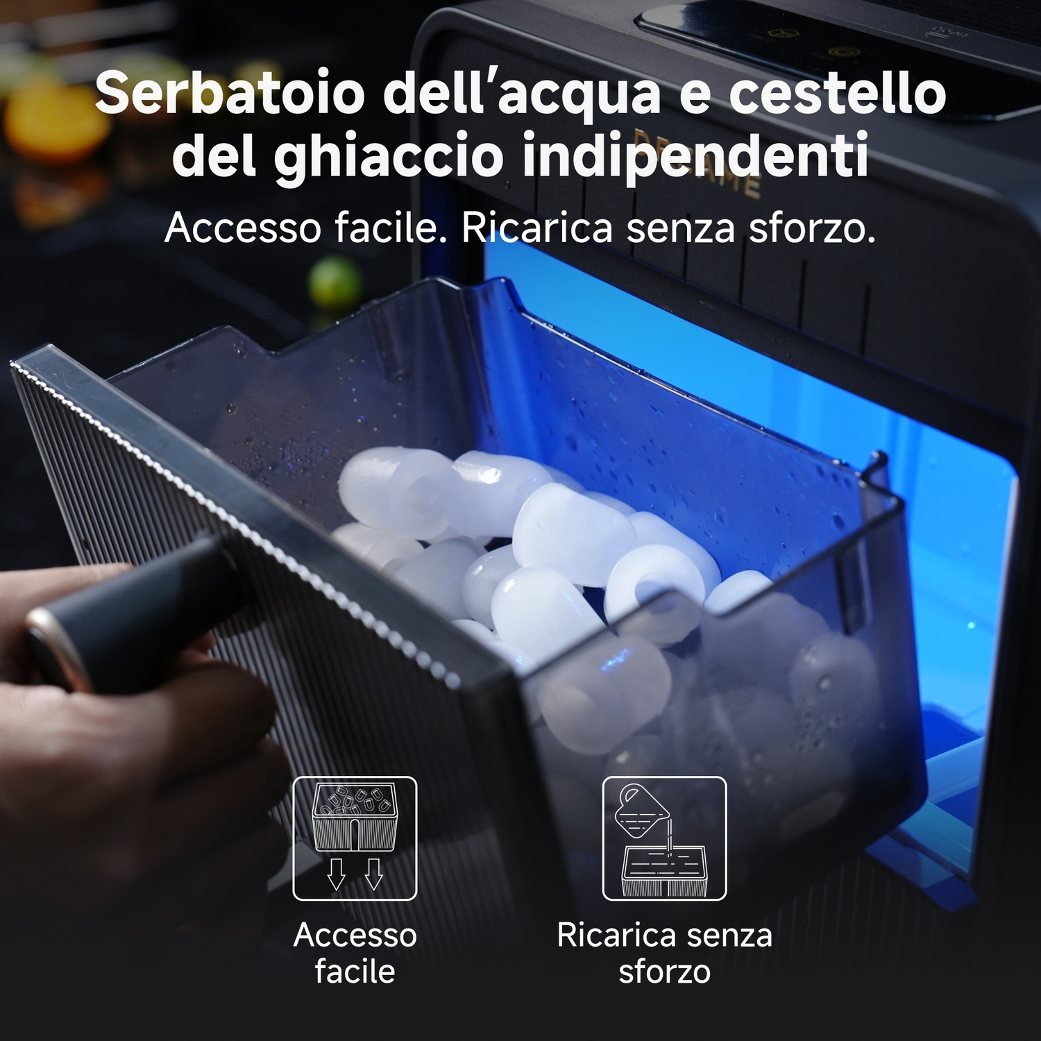 Macchina per il ghiaccio con serbatoio acqua e cestello ghiaccio separati.